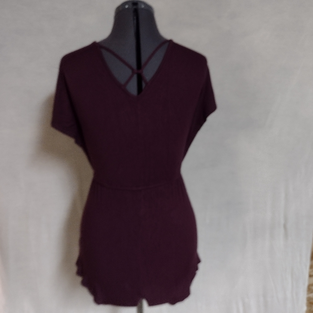 art class Burgundy Short Sleeve V-Neck Romper - Picture 14 of 14